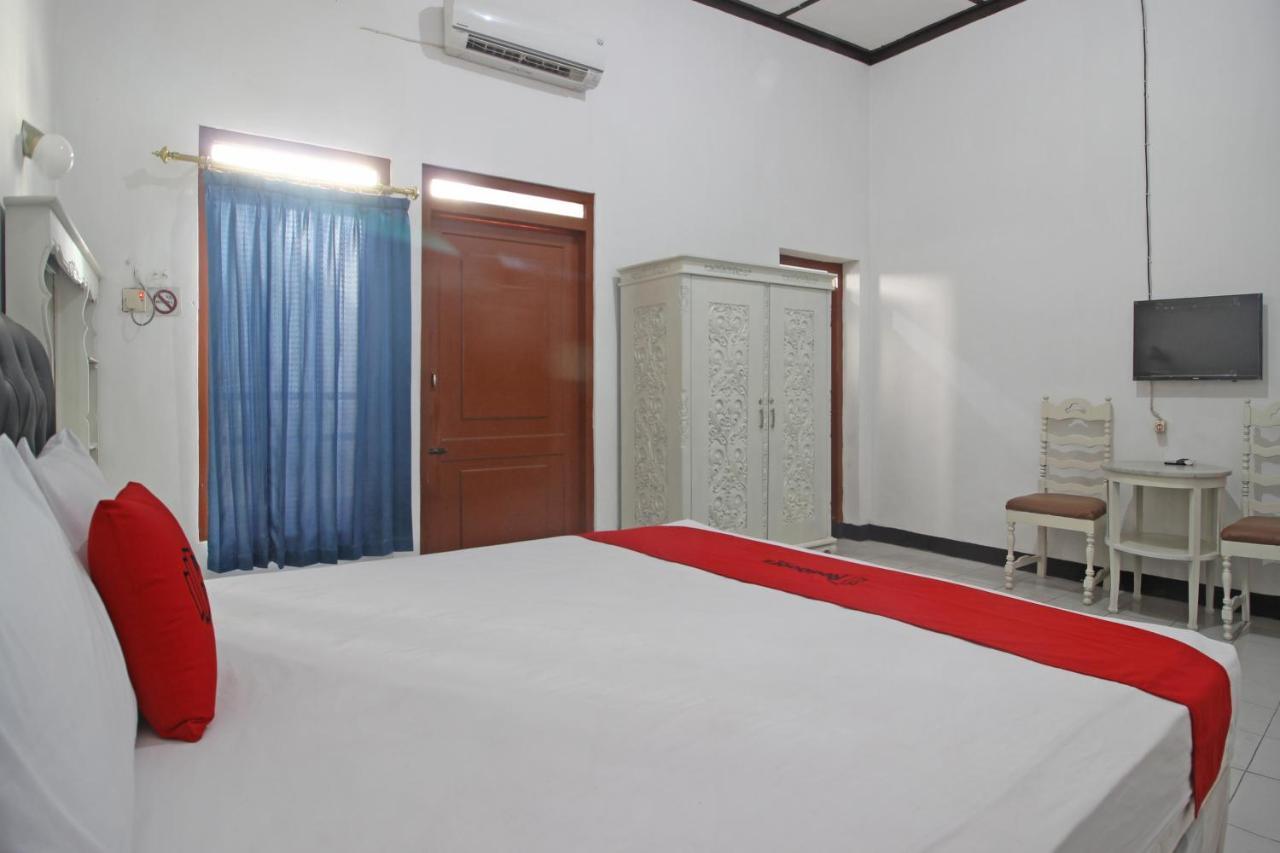 Reddoorz Plus @ Taman Siswa 3 Джокьякарта Экстерьер фото